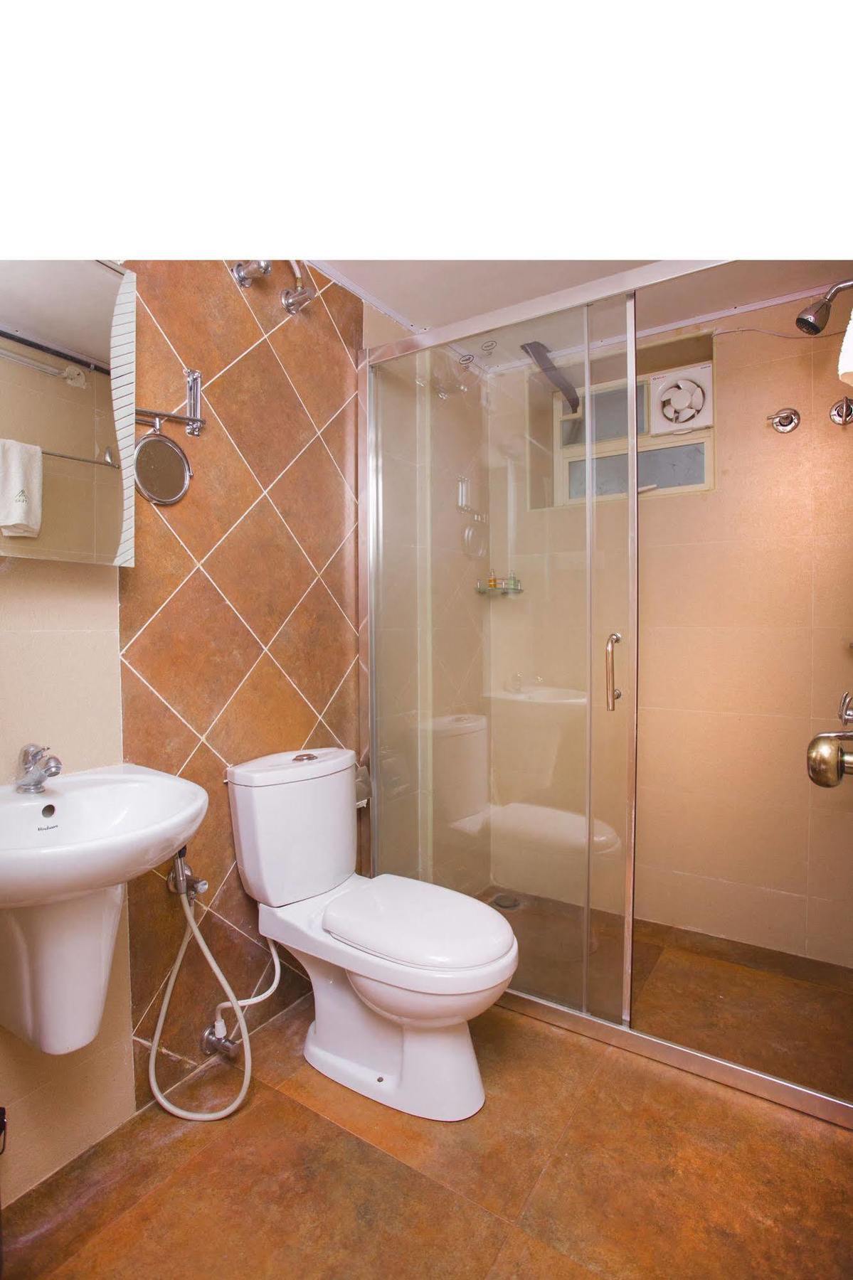 Atlas Airport Hotel Apartment نيدومباسيري المظهر الخارجي الصورة