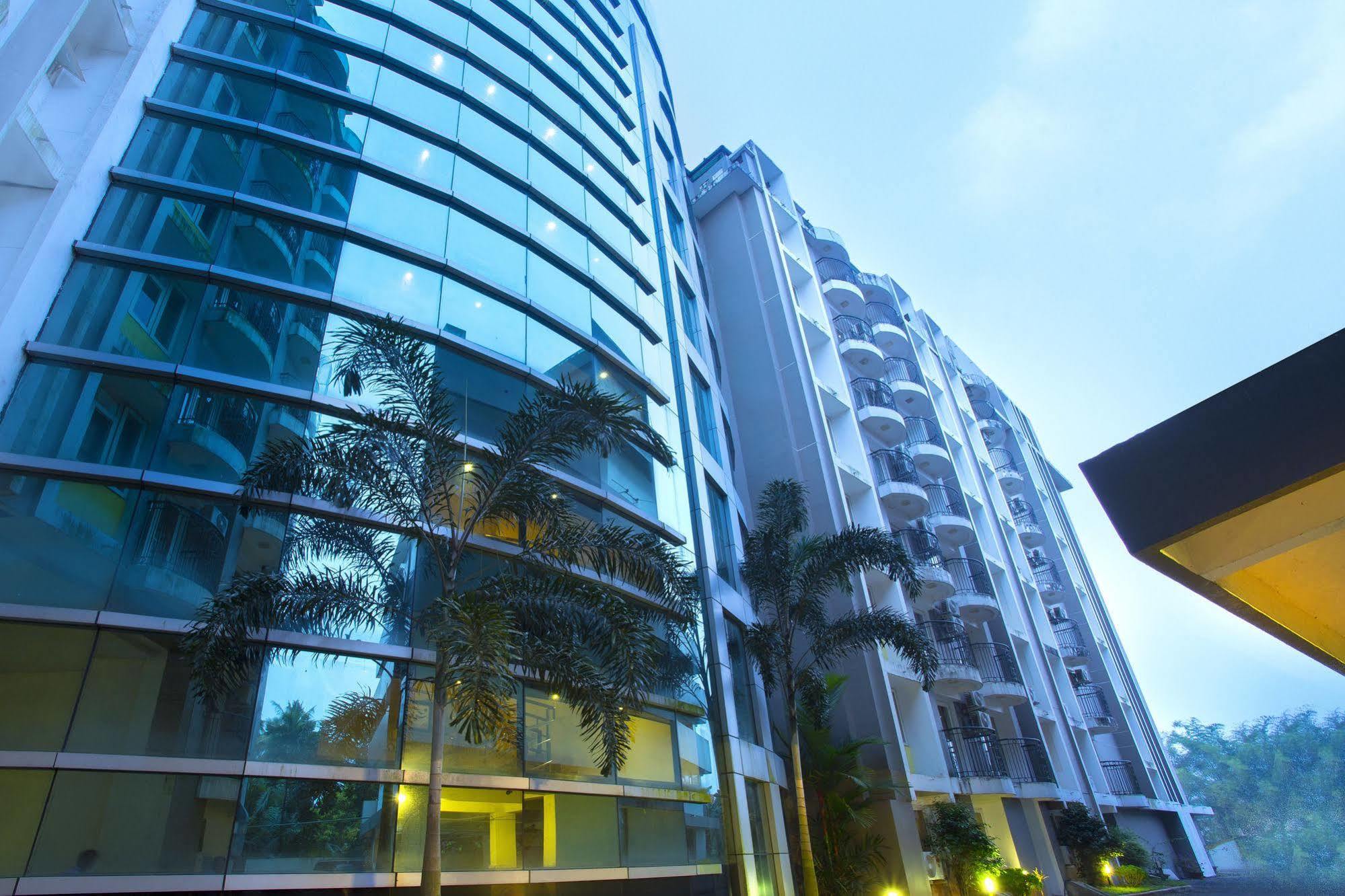 Atlas Airport Hotel Apartment نيدومباسيري المظهر الخارجي الصورة